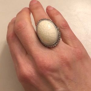 Cream Oval Shaped Cabochon Ring Size 6 1/2